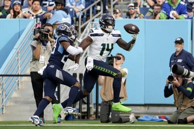 Tennessee Titans fall last minute to Seattle for seventh close loss of season